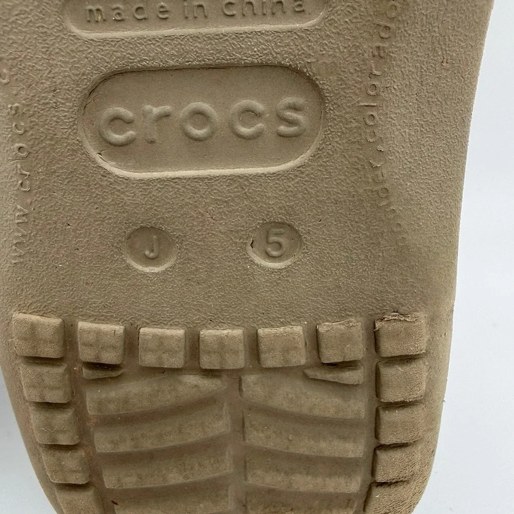 Unisex Youth Big Kids Crocs Santa Cruz II Brown Khaki Slip-On Loafers Size‎ J 5